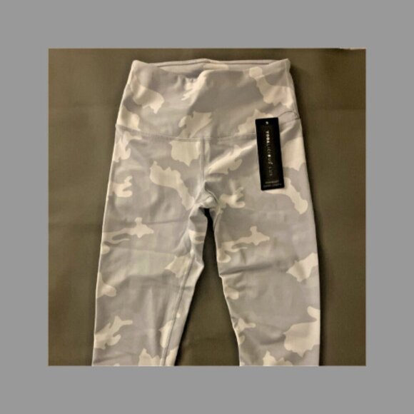 Yogalicious Camo White High Rise Capri Length Leggings Size XS - Picture 1 of 6